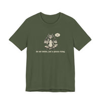 "I'm Not Delulu, Just a Pisces Rising"  T-Shirt